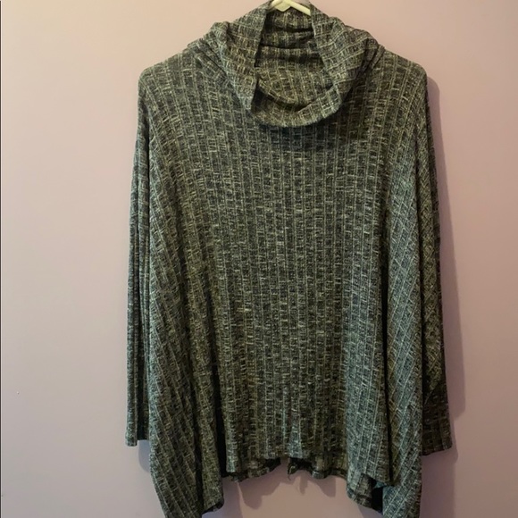 Sweater - Picture 2 of 4